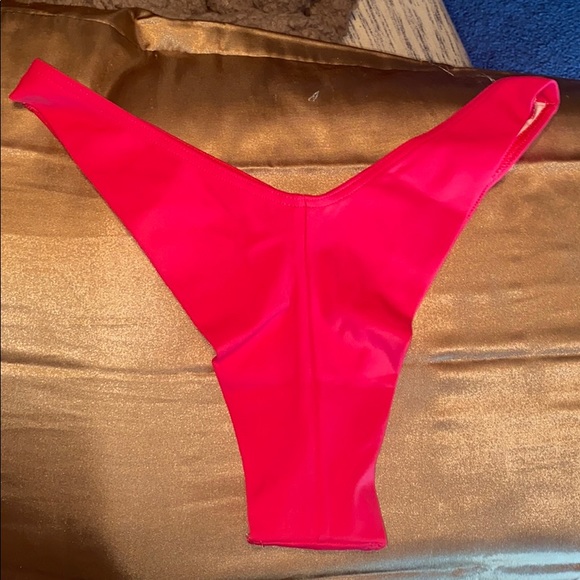 PLT Bikini Set - Picture 3 of 3